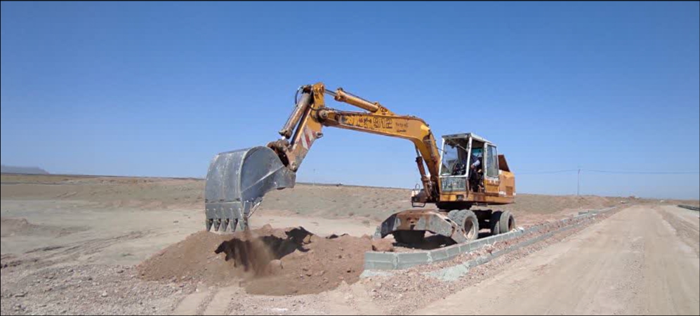 خیابان سازی و اجرای شبکه فاضلاب خیابان های شهرک صنعتی سلفچگان قم - 3